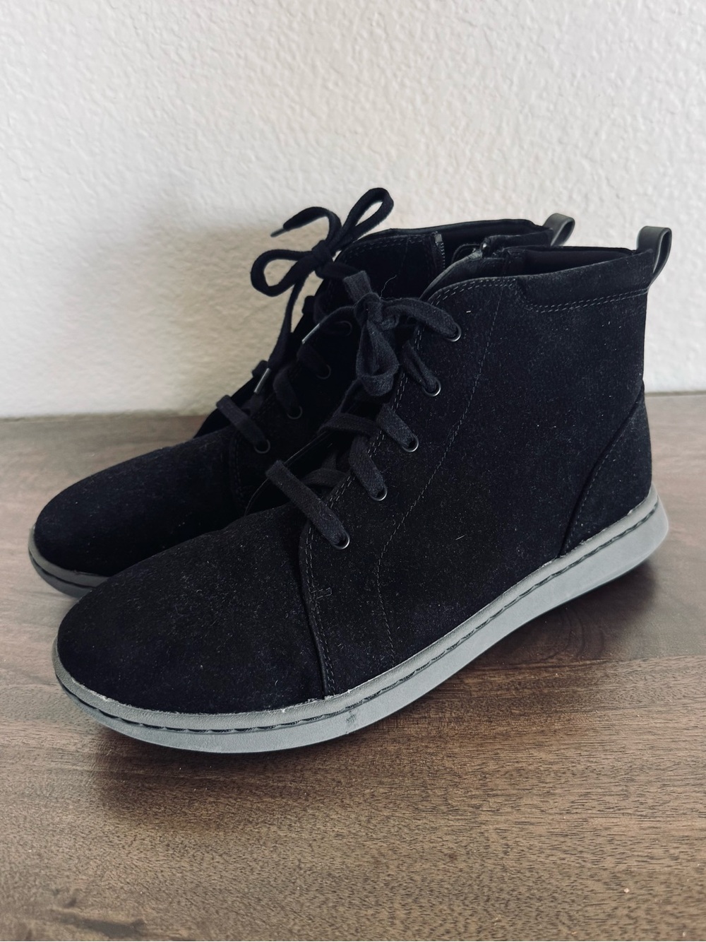 Clarks Cloudsteppers Black Suede Sneakers Shoes 9